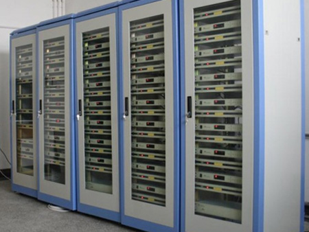 標準網(wǎng)絡機柜